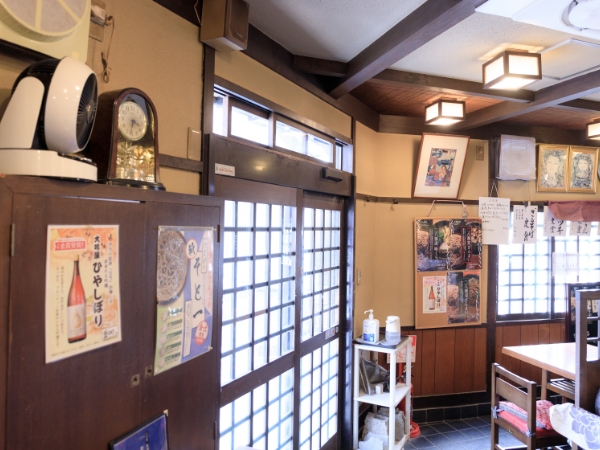 鷺洲やまがそば内観